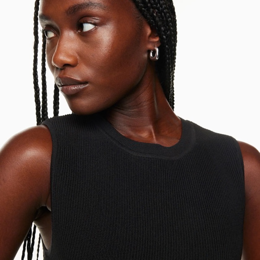 Aritiza sculpt ribbed knit Top - Picture 3 of 7